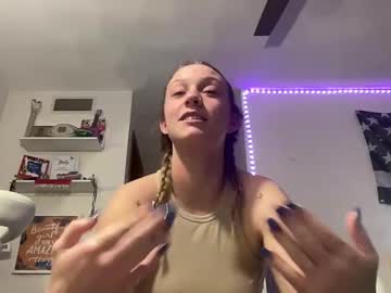 girl
        carlyy13 cam image #223934