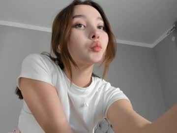 girl
        ive_kitsun cam image #107567