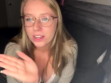 girl
        yourfunamanda cam image #36547