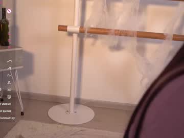 girl
        mycutekira cam image #209620