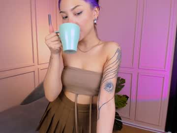 girl
        era_shy cam image #40281