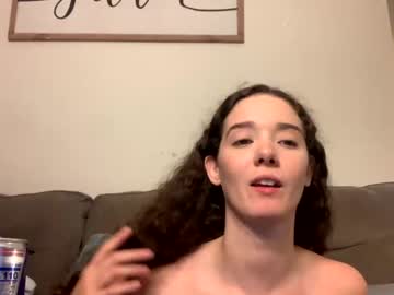 girl
        kylieexoxoxo cam image #146219
