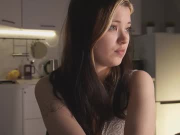 girl
        shyakemi cam image #82217