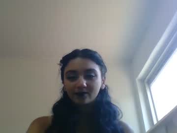 girl
        dreamymermaid cam image #92204