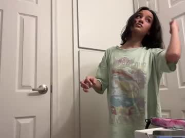 girl
        briannay0unggg cam image #79003