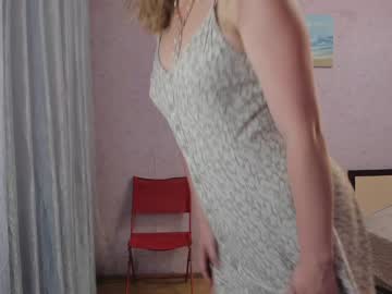 girl
        candy_campbell cam image #100423