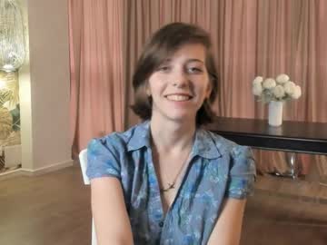 girl
        edlafollin cam image #246835