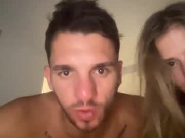 couple
        hot220497 cam image #193426
