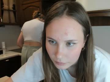couple
        marivanna_ cam image #81415