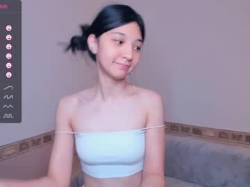 girl
        alwayssmile8 cam image #134053