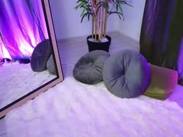 girl
        ashley_is_heree cam image #59995