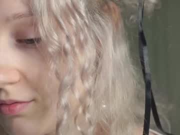 girl
        melissacoopers cam image #182077