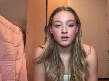 girl
        lexaarose05 cam image #216423