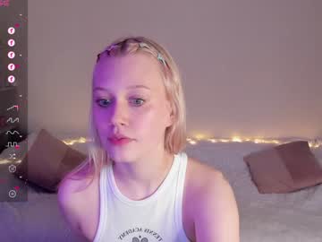 girl
        molly_blooom cam image #156962
