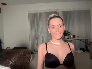 girl
        madisontaylorr cam image #53384