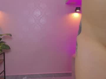 girl
        anniita_ cam image #77086