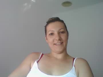 girl
        lara_flame cam image #96719