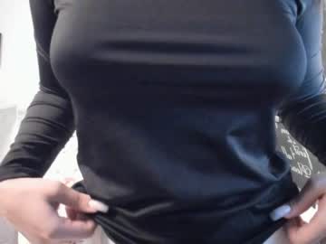 girl
        icetwist cam image #127935