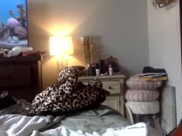 girl
        tinychanellove cam image #37075