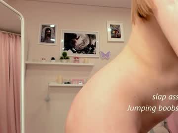 girl
        piskers cam image #55878