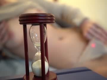 girl
        sistinehashands cam image #13319