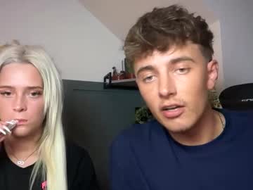 couple
        littleblonde010 cam image #28533