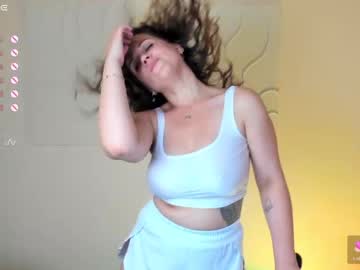 girl
        missbecca_ cam image #183098