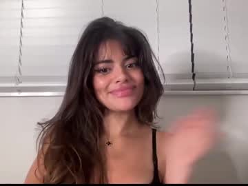 girl
        pouty_selena cam image #198595