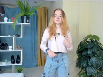 girl
        katherine_hi cam image #100700