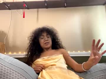 girl
        cosmo_siren cam image #120754