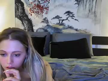 couple
        pretty_x_petite cam image #158397