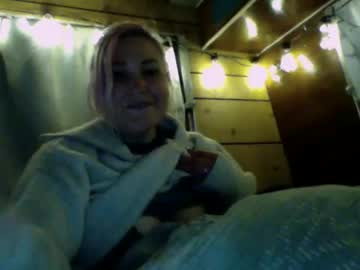 girl
        paisleysmith69 cam image #178480