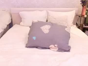 girl
        so_won_min cam image #165045