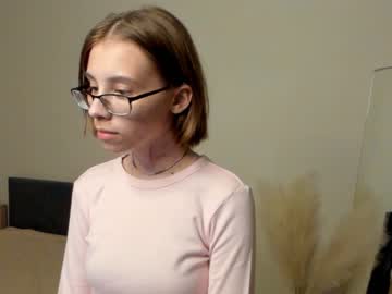 girl
        jodychurchwell cam image #170404