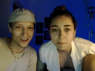 couple
        flloopy cam image #117552