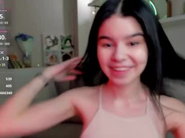 girl
        naivemoon cam image #242892