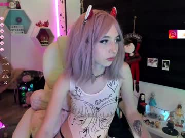 girl
        stephymoon_ cam image #39590