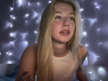 girl
        deardaria cam image #78116