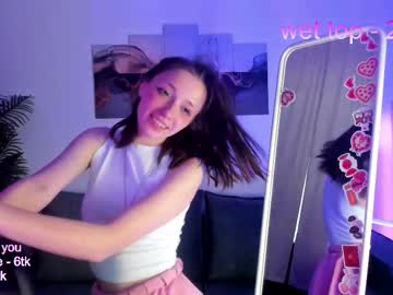 girl
        _dark__willow_ cam image #248360