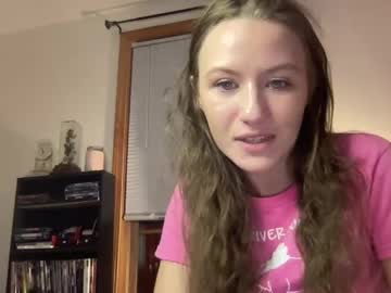 girl
        paisleysnowxo cam image #240073