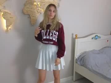 girl
        maureencantrell cam image #193526