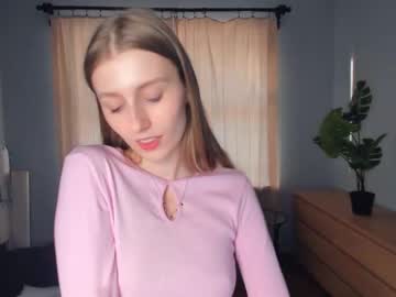 girl
        evamatthews cam image #59485