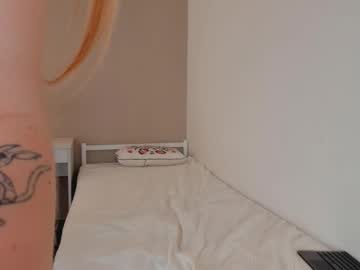 girl
        ero_room cam image #82