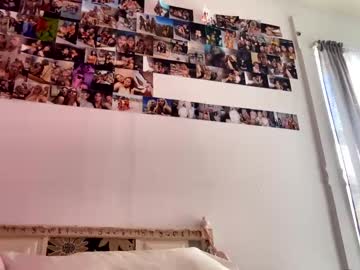 girl
        gigilamour99 cam image #155452