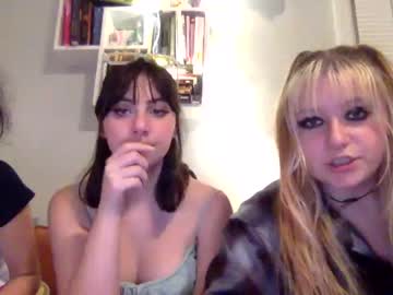 girl
        wallabyxxx cam image #33737