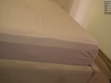 couple
        annamalia cam image #75056