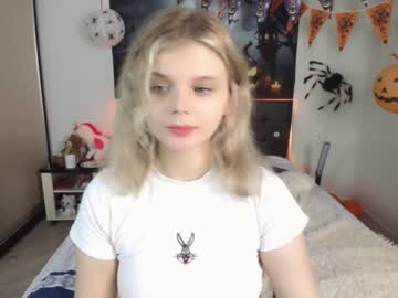 girl
        jessy_frey cam image #128515