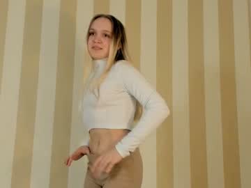 girl
        julydean cam image #83541