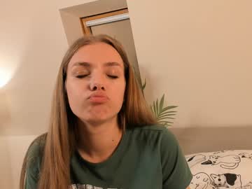 girl
        odelindabracher cam image #207161