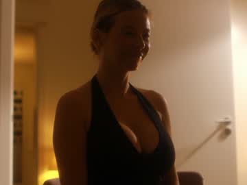 girl
        velvet_daydream cam image #70258